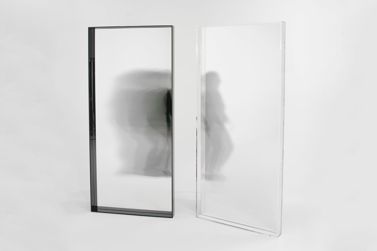 Only Me Mirror by Kartell | room service 360°