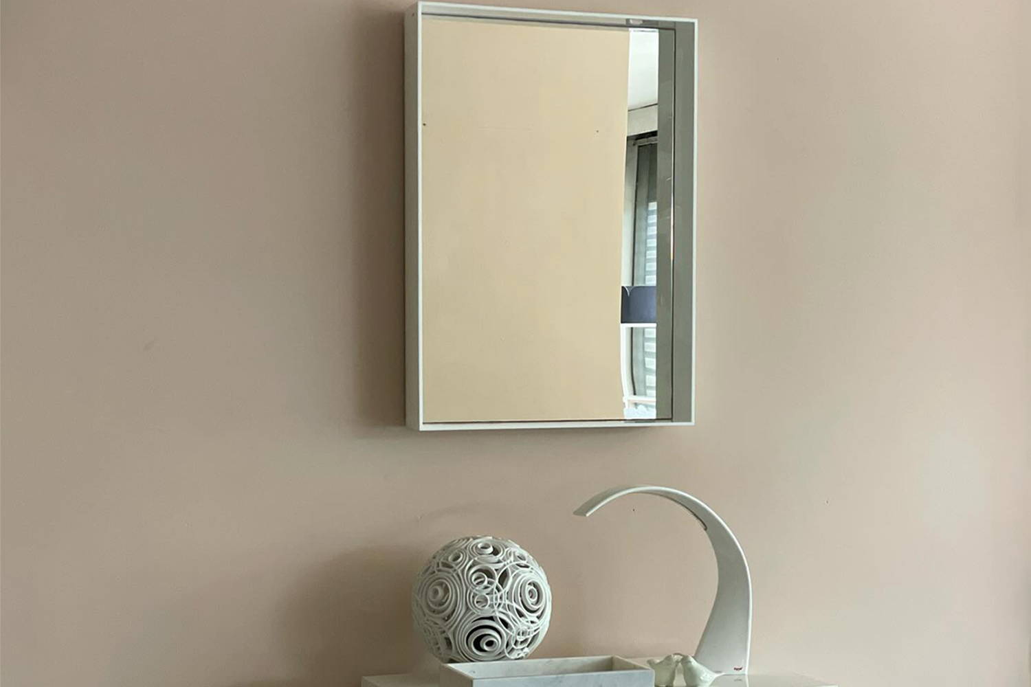 Only Me Mirror by Kartell | room service 360°