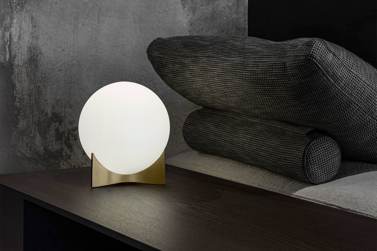 Oscar table lamp by Terzani