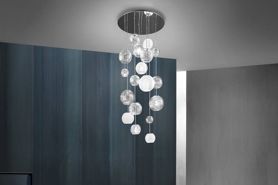 Oto Chandelier