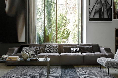 Oxer XL 2 pieces sofa with shaped removable armrest