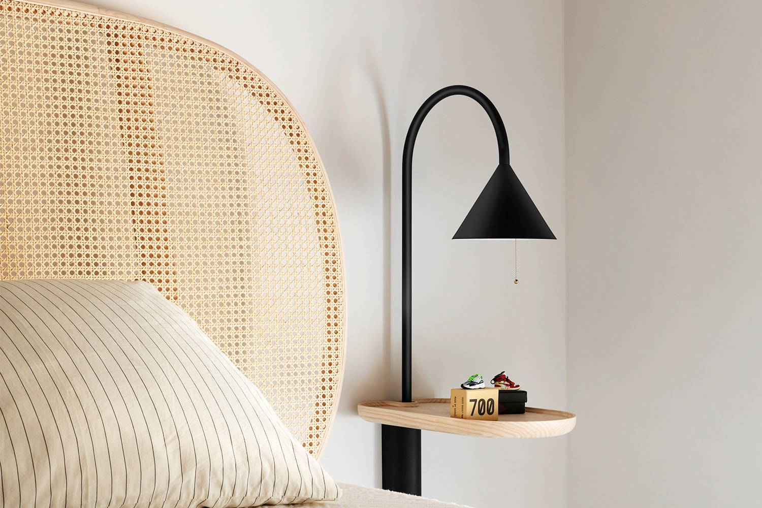 Ozz S Wall Sconce