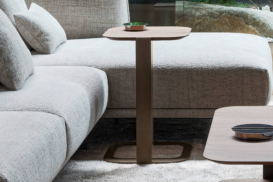 The Paddle end table by Mauro Lipparini for Bonaldo.