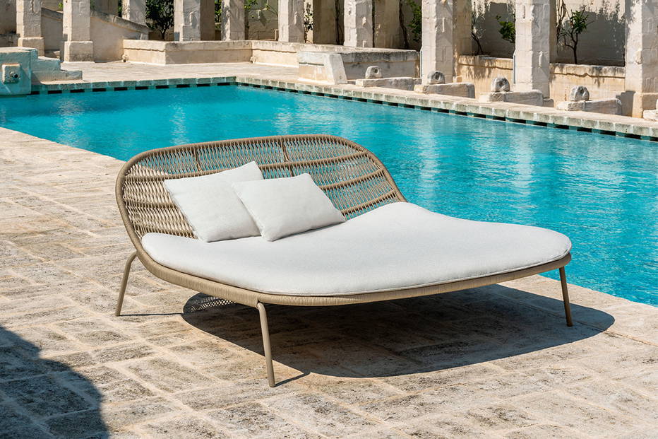 Panama daybed by Talenti