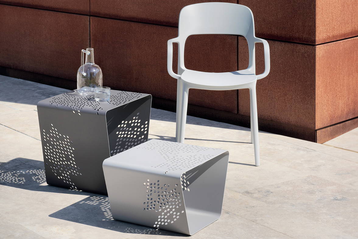 Pattern end table designed by Marco Corti for Bontempi Casa Pattern end table designed by Marco Corti for Bontempi Casa