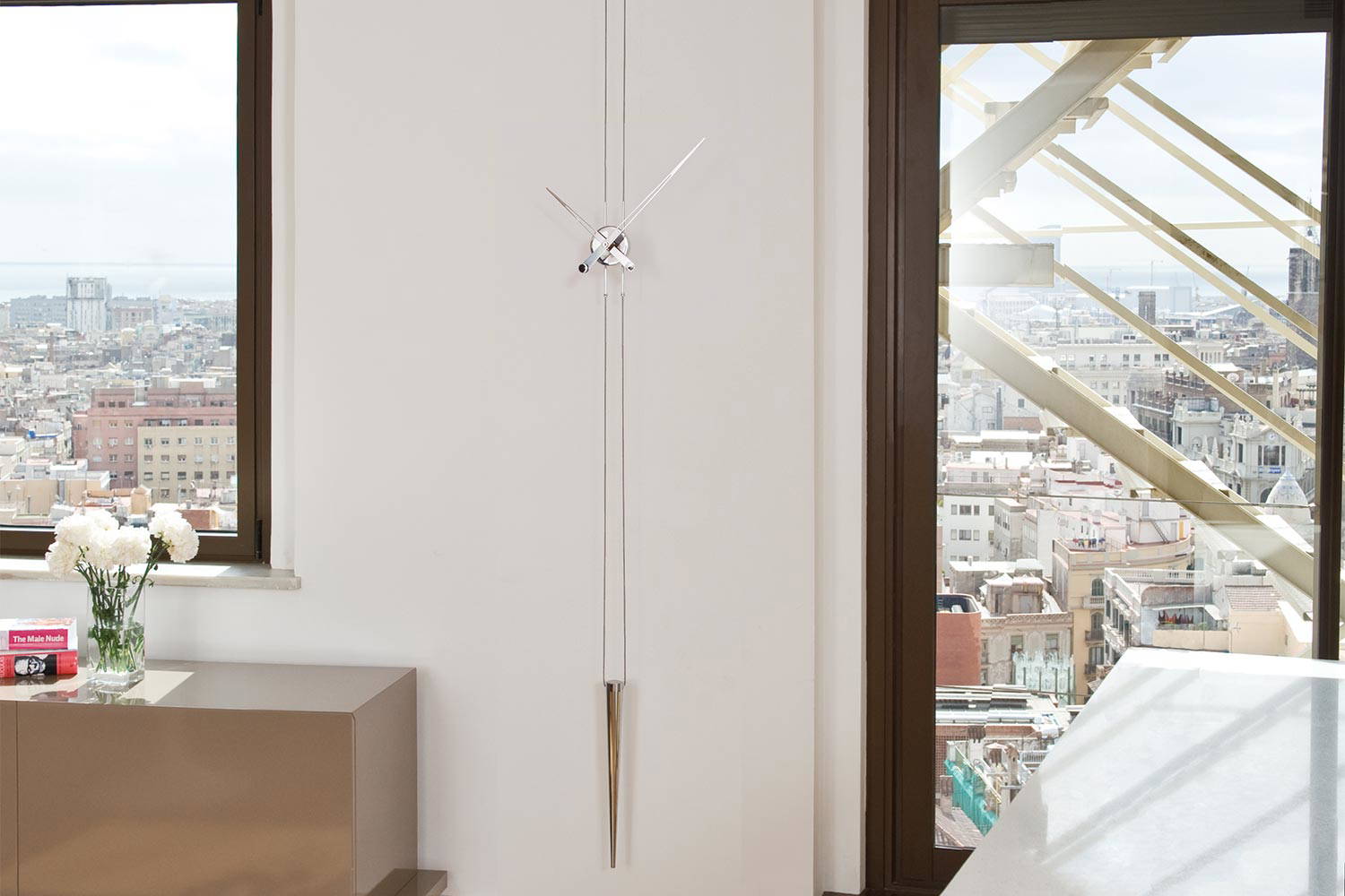 Pendulo clock by Nomon