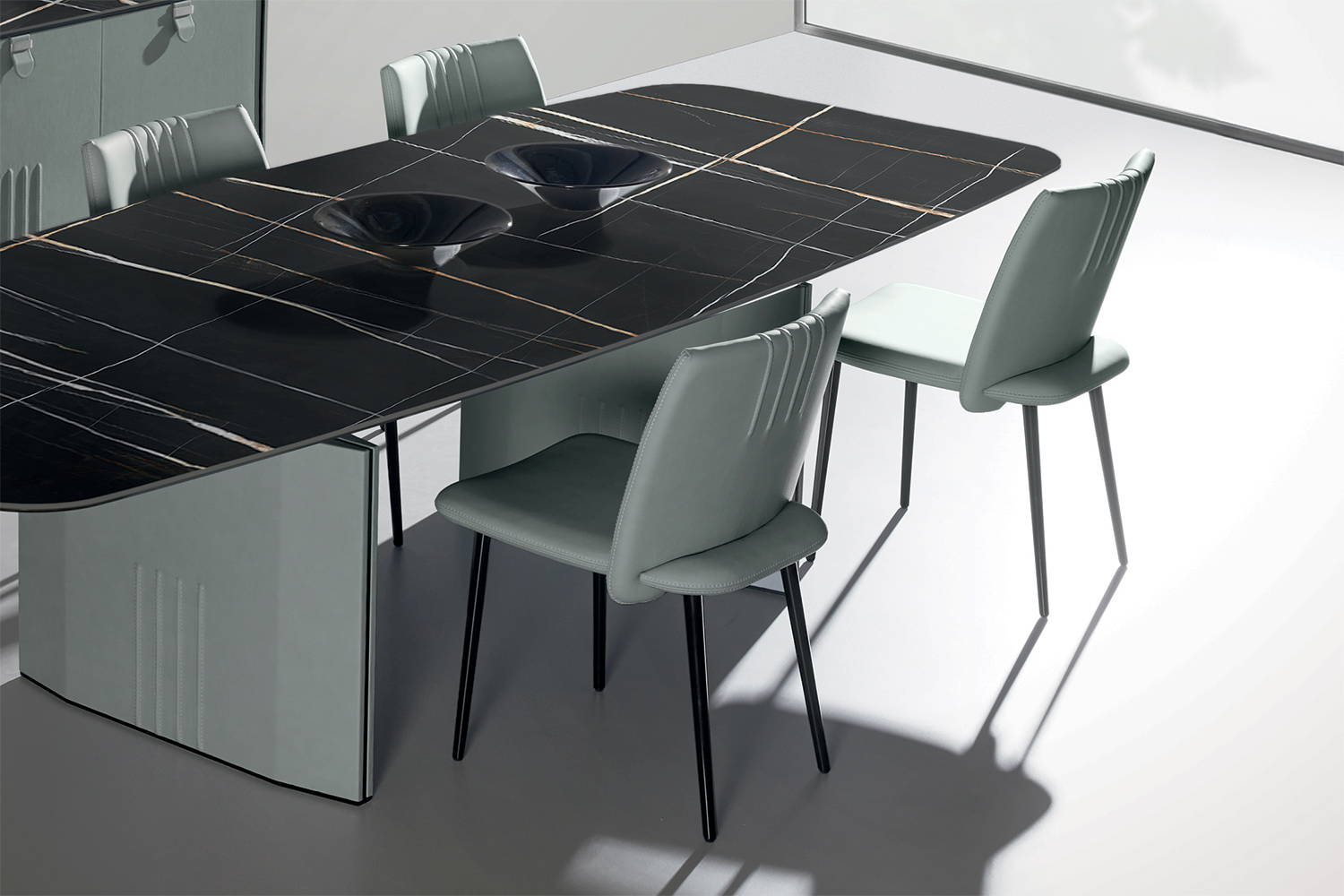 PHILADELPHIA チェア GMM Philly Dining Chair by Gamma Arredamenti | room service 360°