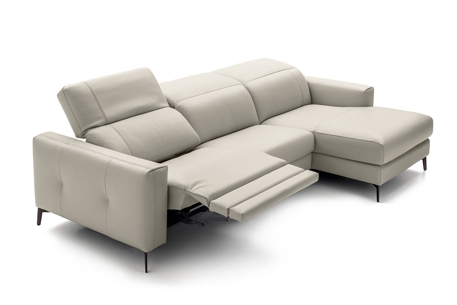 Pisa Sectional Sofa With Recliner by Nicoline Italia.