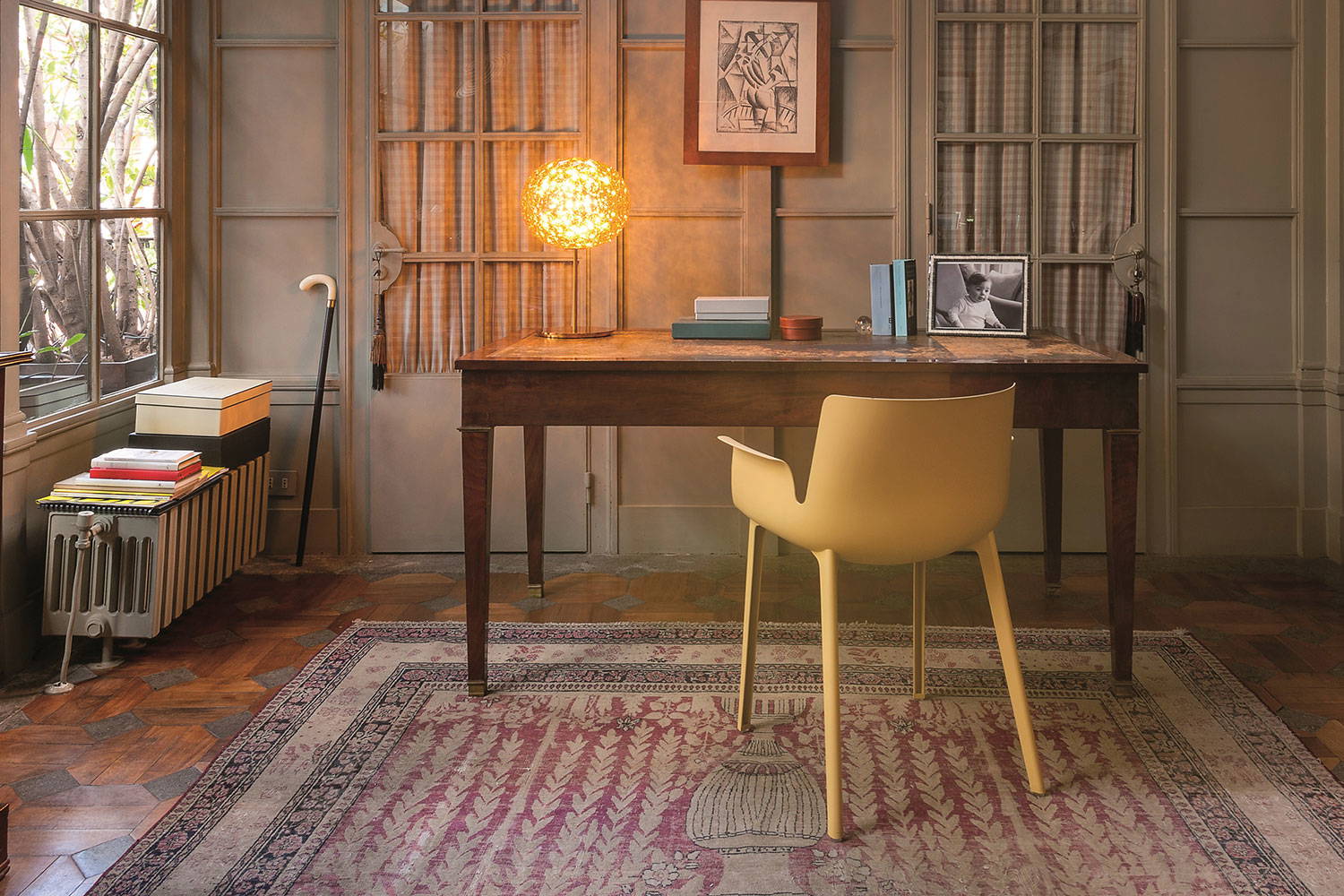Piuma dining chair in a study setting