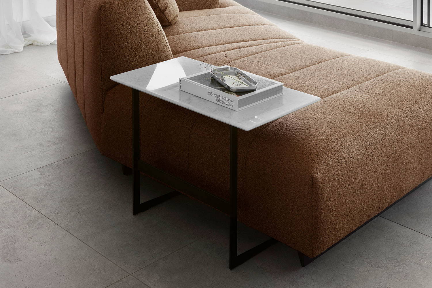 Plane end table by Nicoline Italia