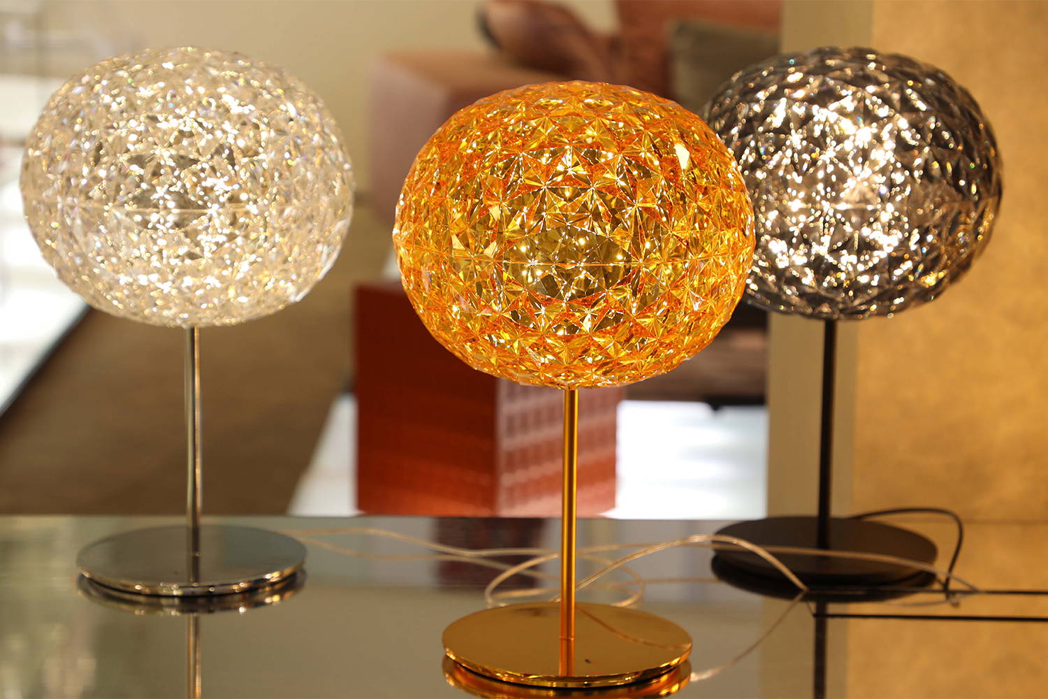Planet Table Lamp by Kartell | room service 360°