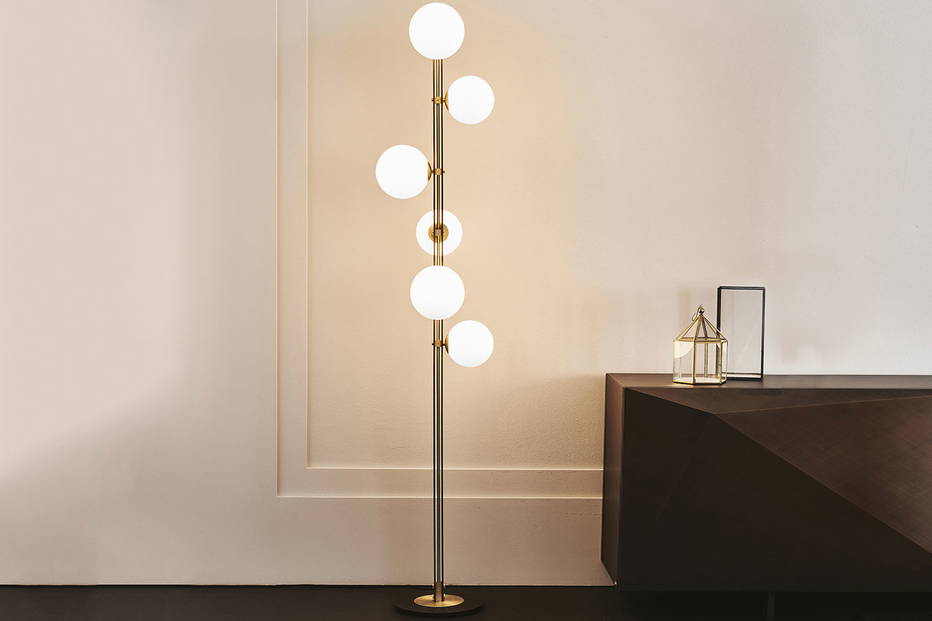 Planeta floor lamp with Kayak buffet