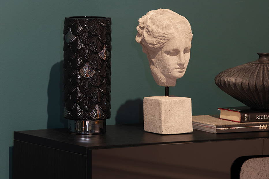 Plumage vase by Tonin Casa
