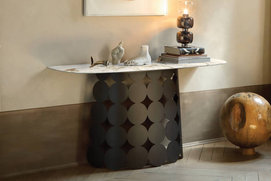 Pois Console Table