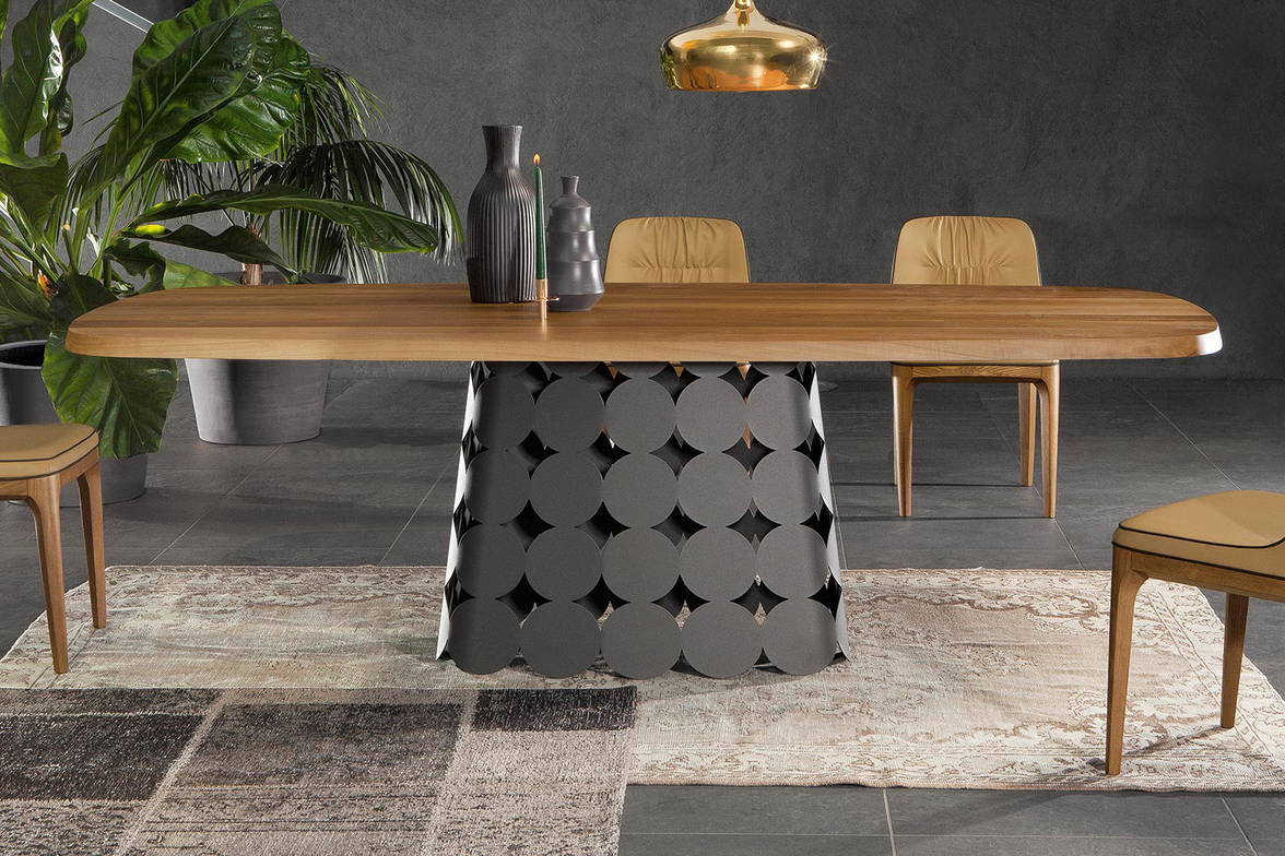 Pois wood dining table by Tonin Casa Pois wood dining table by Tonin Casa