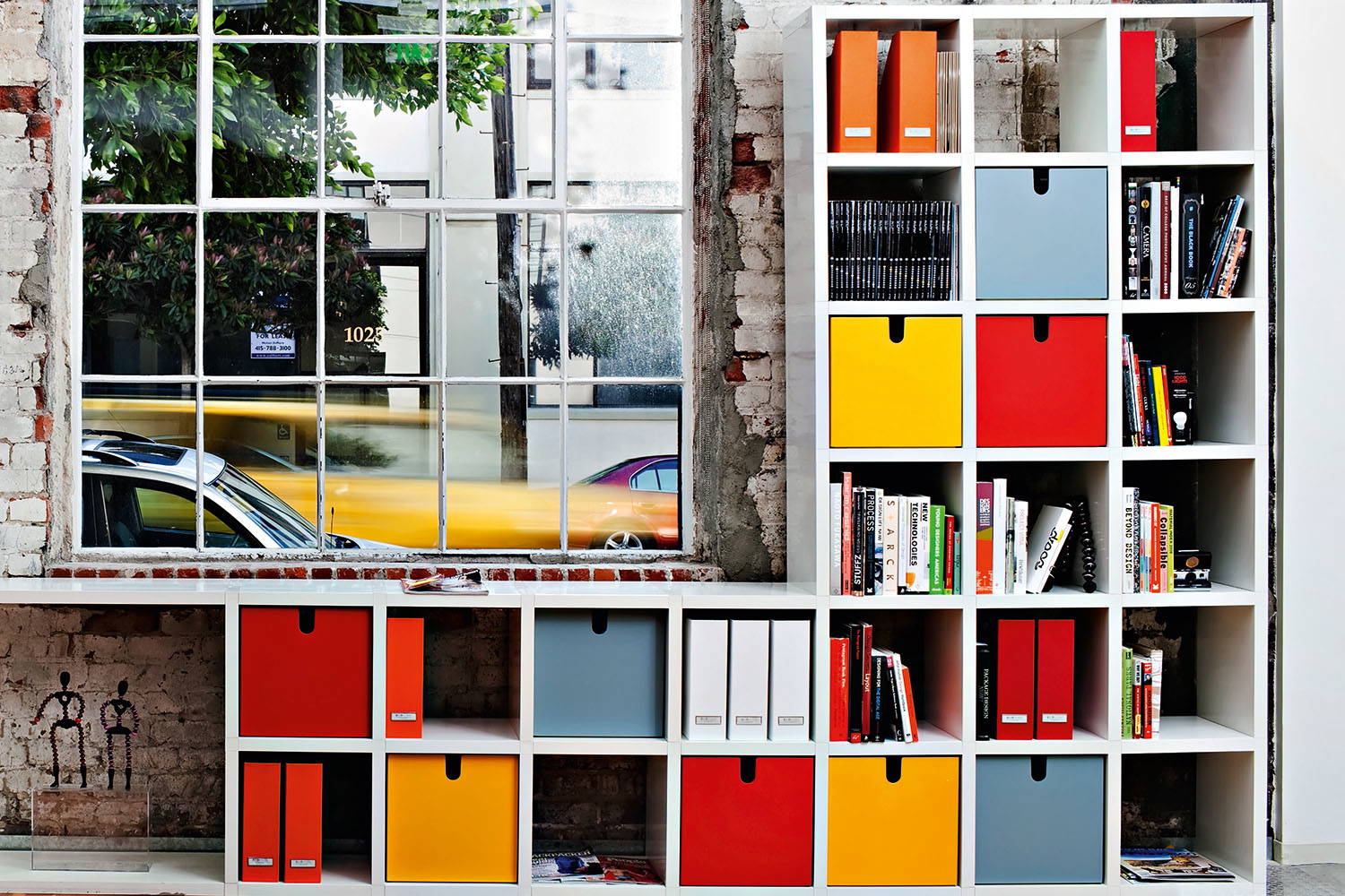 Polvara bookshelf in white color in home setting