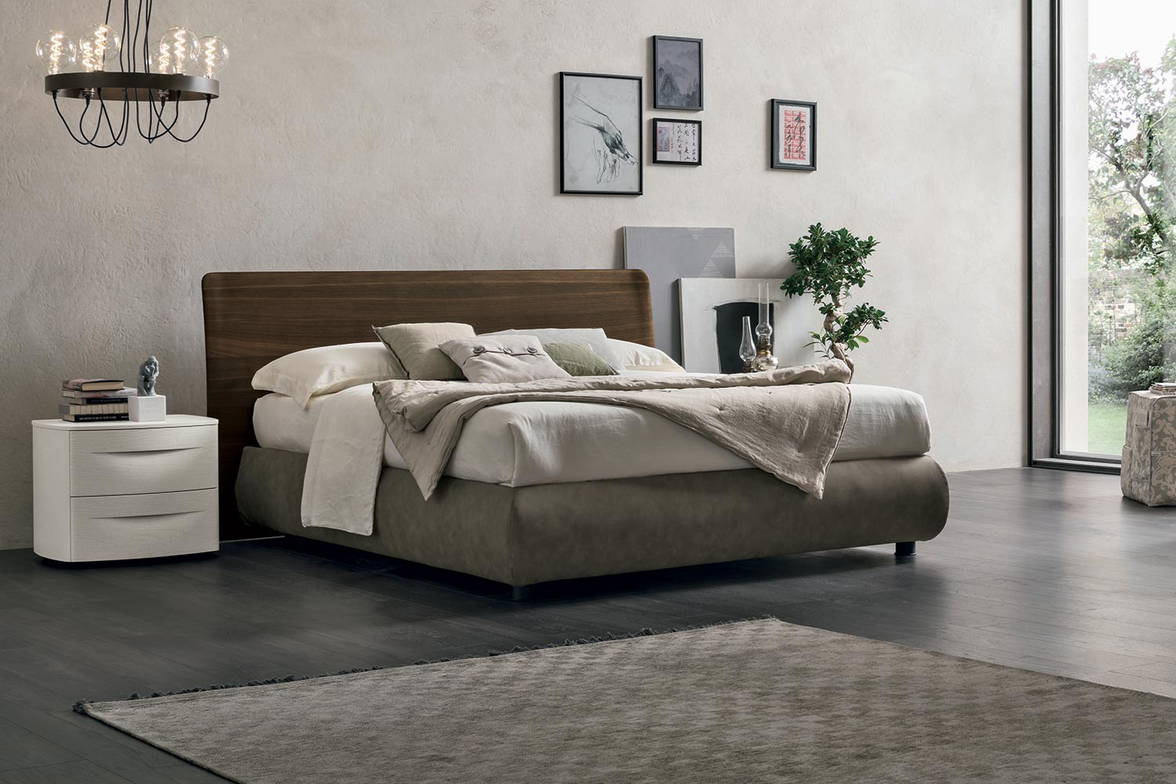 Prado bed with Bogart nightstand Prado bed with Bogart nightstand