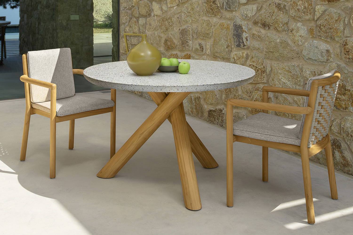 Prichi bistro table by Talenti