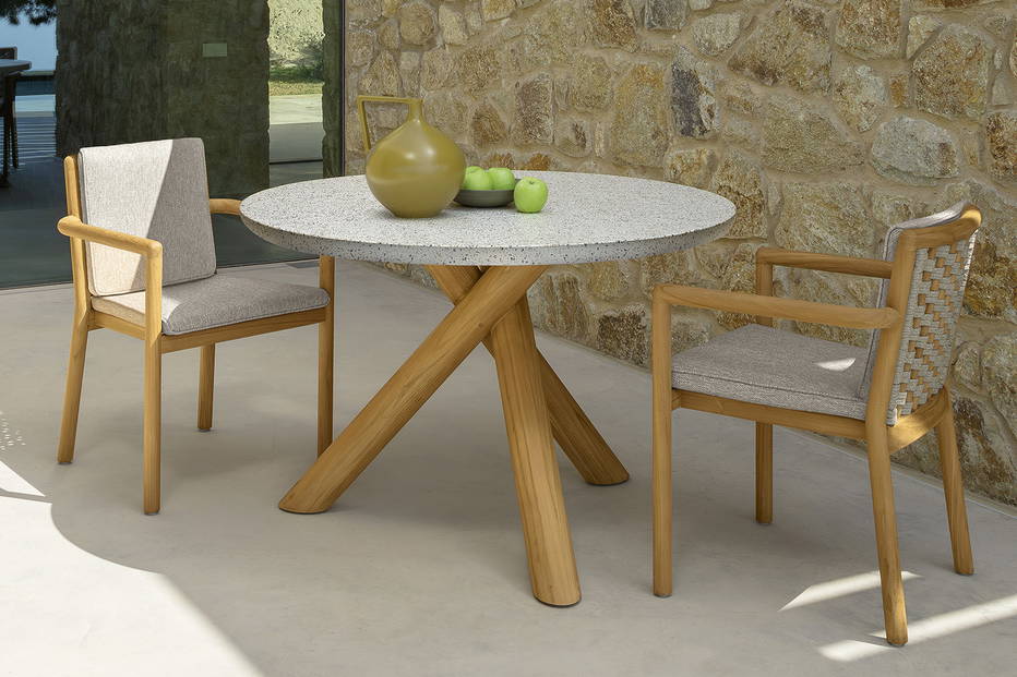 Prichi bistro table by Talenti