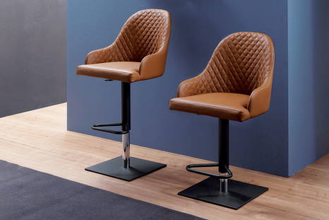 Prometeo adjustable bar stools by Ozzio Italia