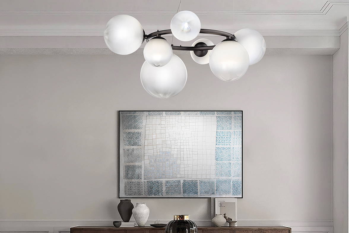 Puppet Ring SP 7A Chandelier in dining room Puppet Ring SP 7A Chandelier in dining room
