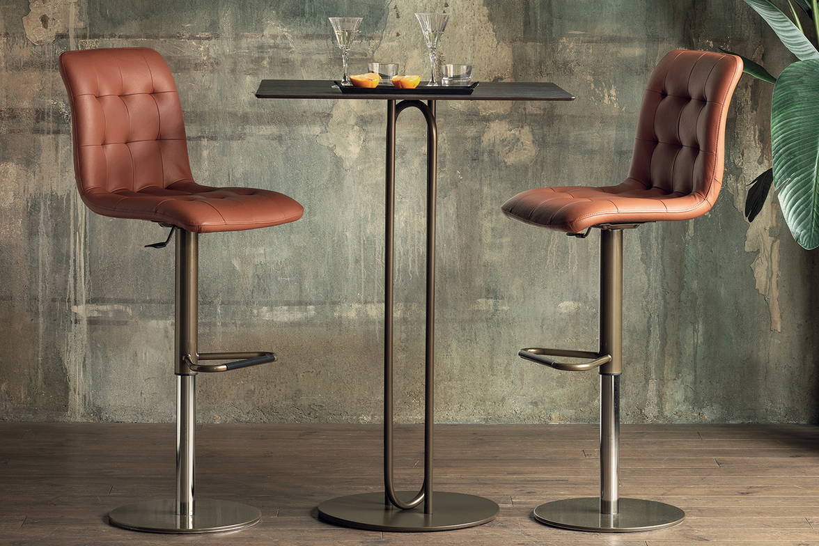 Rail bar table designed by E-ggs Studio for Bontempi Casa Rail bar table designed by E-ggs Studio for Bontempi Casa