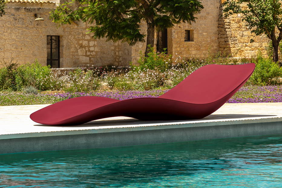 Reef chaise lounge by Talenti