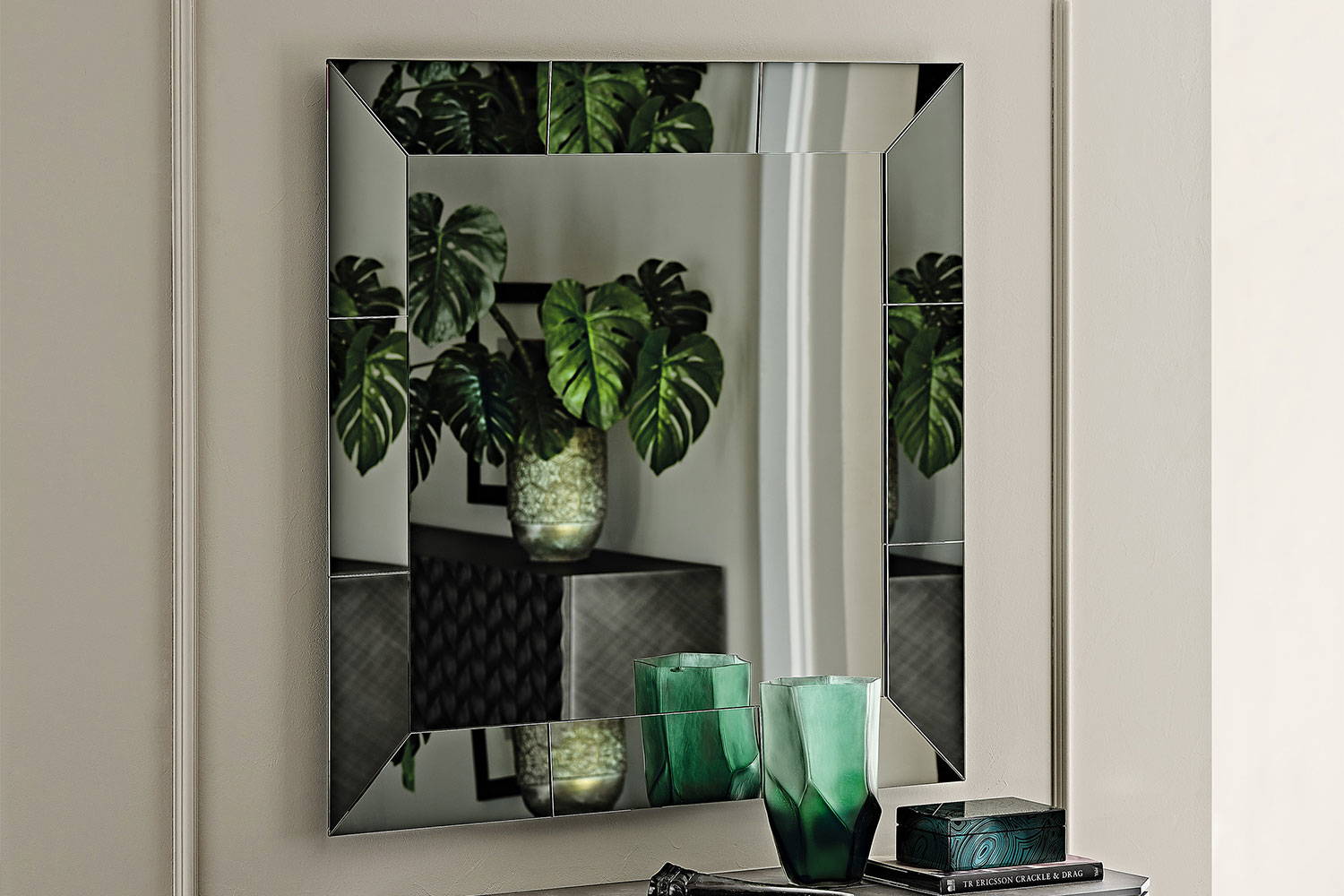 Regal mirror by Cattelan Italia