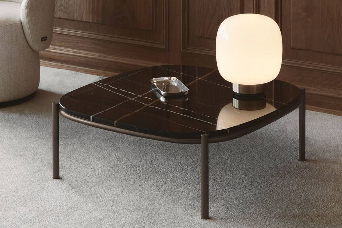 The Renoir coffee table from Nicoline Italia. The Renoir coffee table from Nicoline Italia.