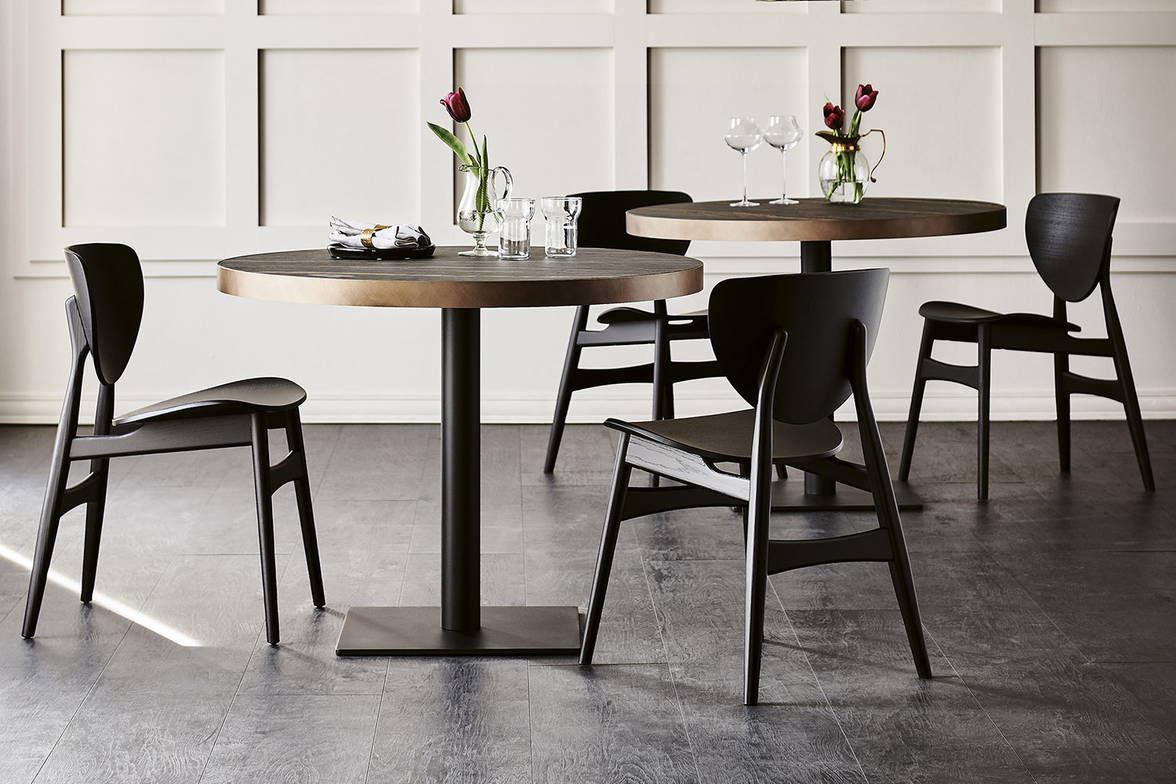 Ribot bistro table with Matte Black base Ribot bistro table with Matte Black base