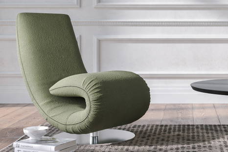 Ricciolo Chaise, angled view