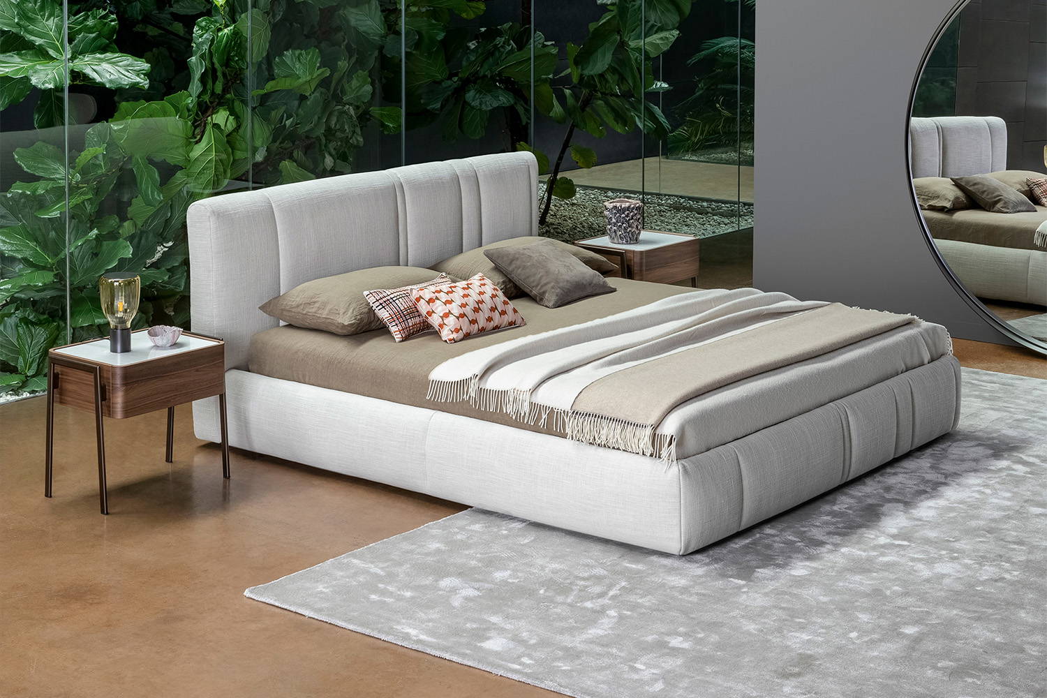 The Rigoletto bed with Partout nightstands.