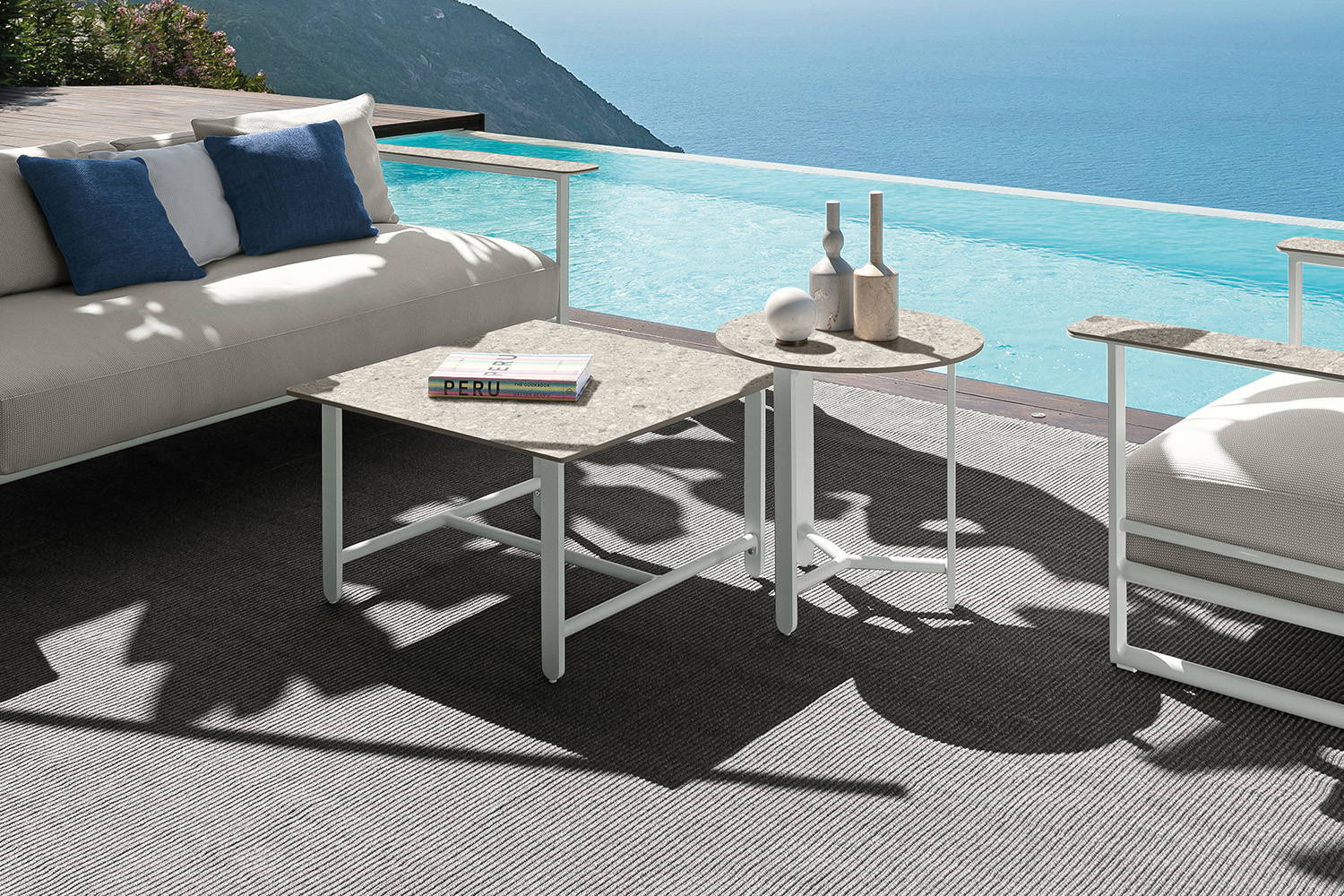 Riviera coffee table by Talenti