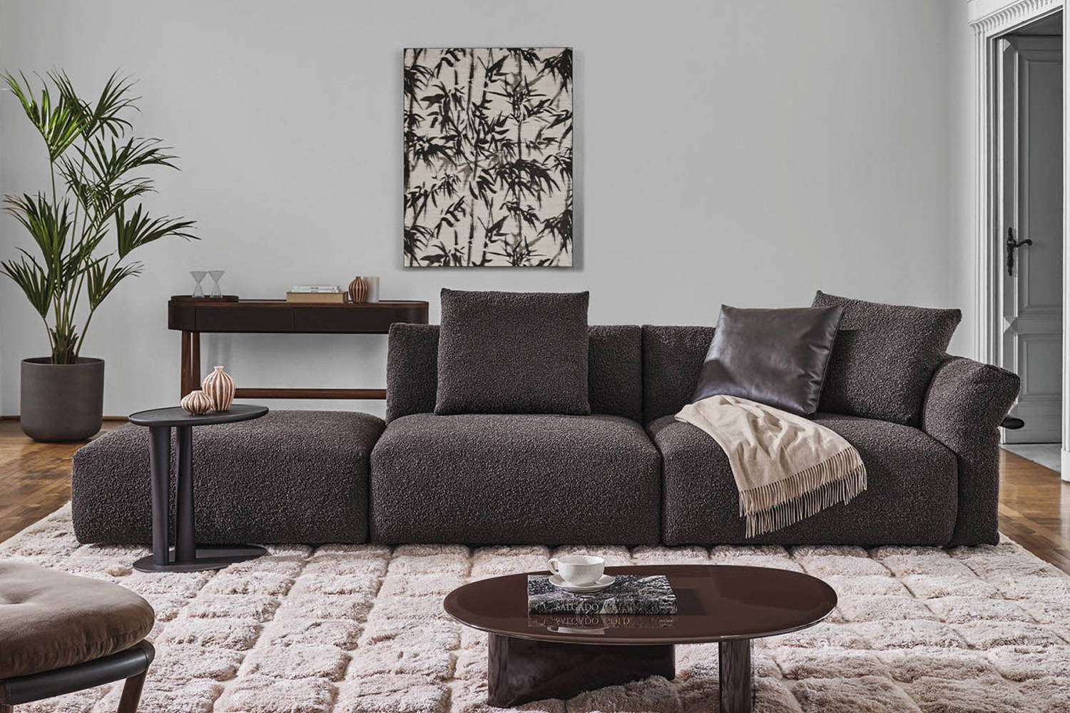 Ronny Sofa with Peninsula