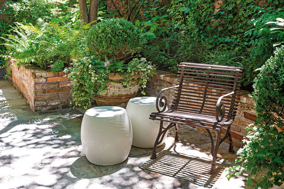Roy Stools are suitable for outdoor use