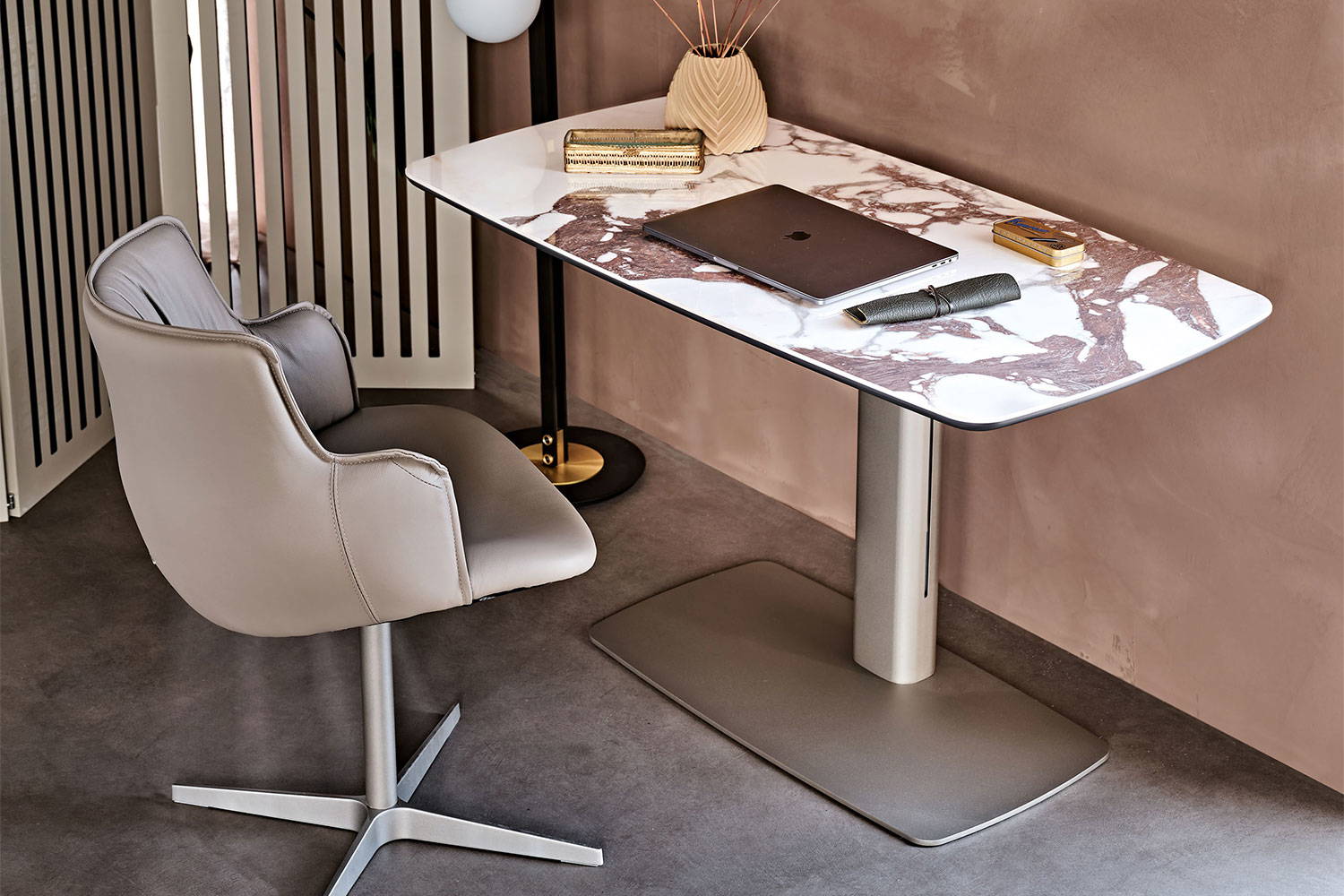 Runner Keramik Adjustable Desk