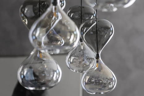 Sablier pendant lights close-up