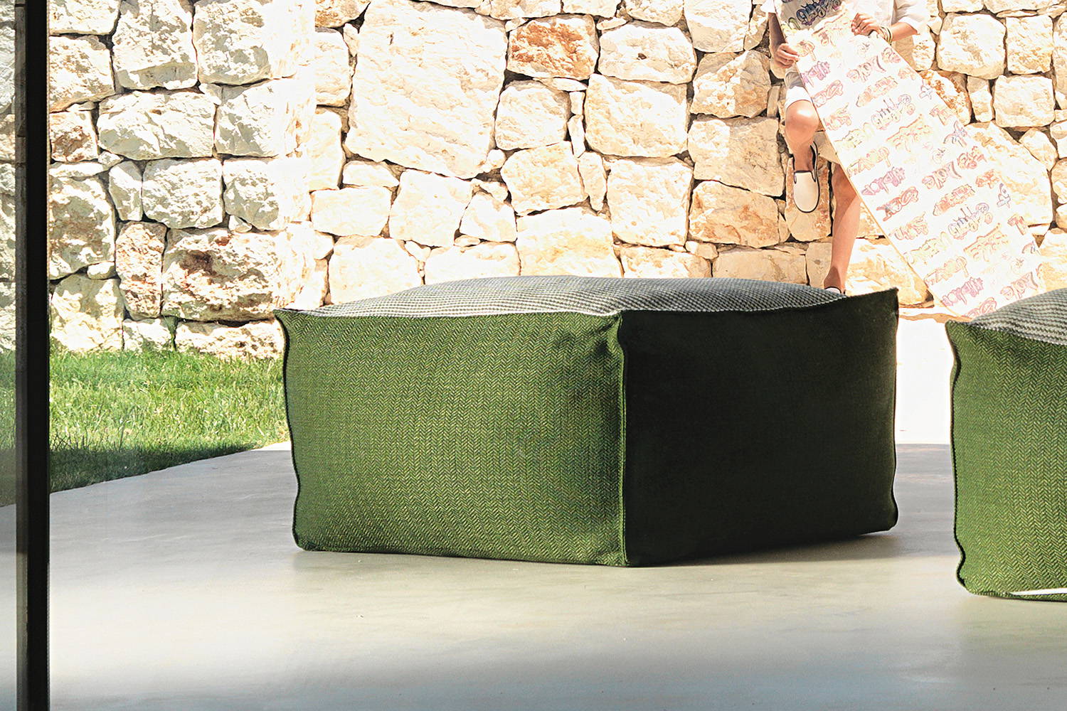 Sacco Bicolor Pouf