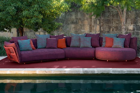 Scacco angled sectional sofa by Talenti