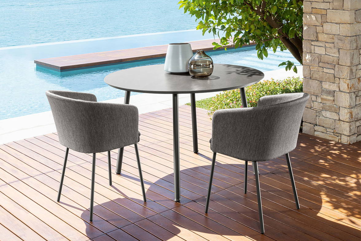 Slam bistro table by Talenti Slam bistro table by Talenti