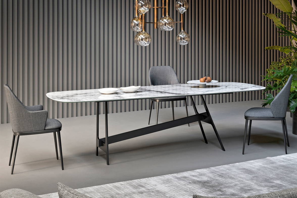 Slot dining table with Mida and Miss Mida dining chairs by Bonaldo Slot dining table with Mida and Miss Mida dining chairs by Bonaldo
