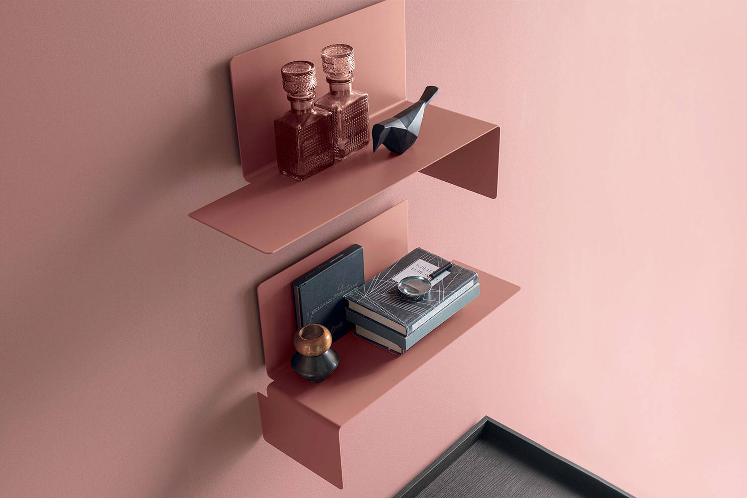 Snake shelves by Tomasella