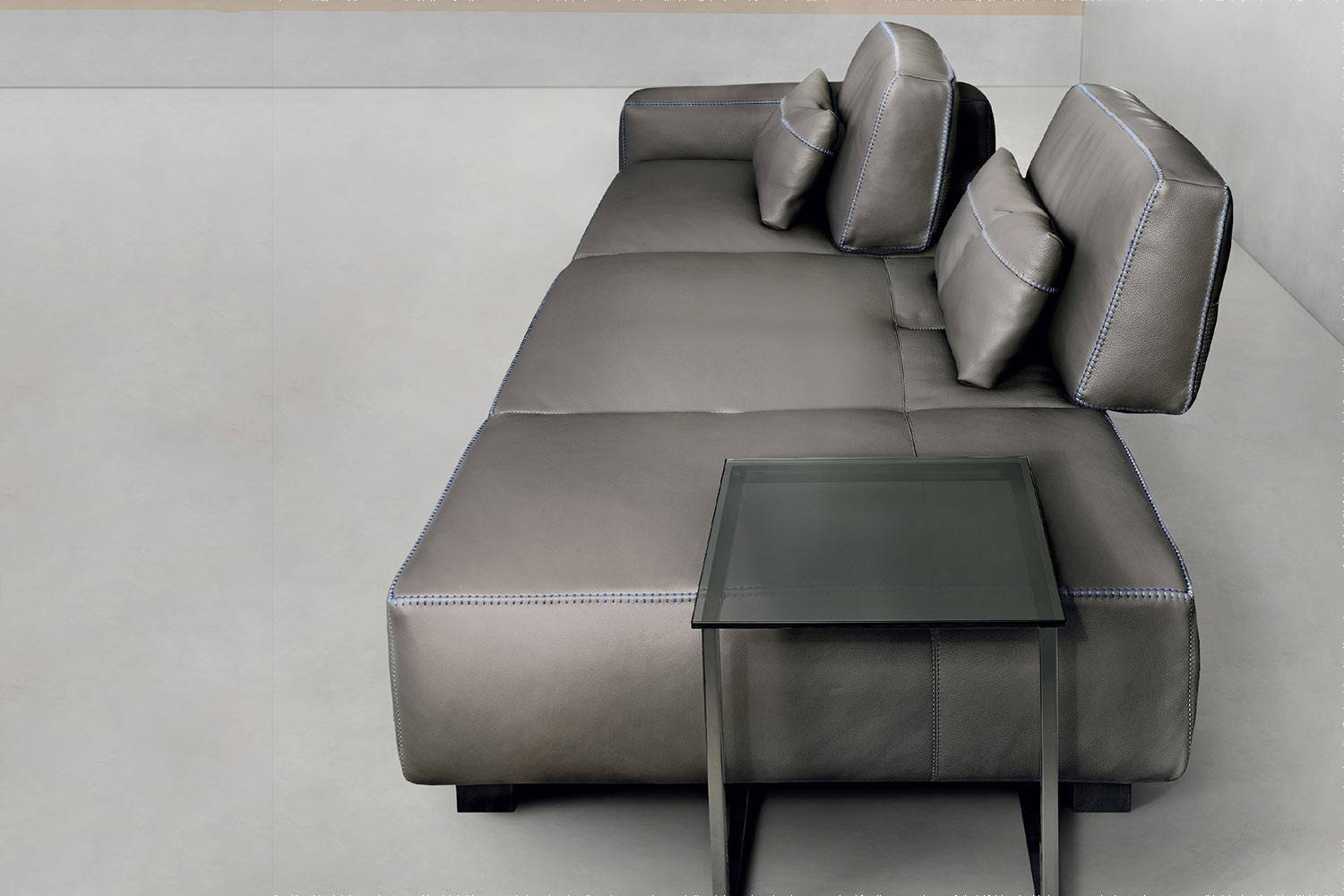 Soho 1-Arm Sofa by Gamma Arredamenti | room service 360°