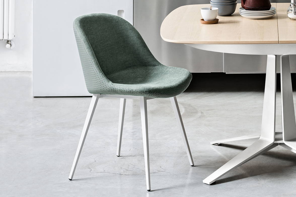 Sonny S dining chair by Midj (Q: Metal Legs) (Multicolor upholstery is available on request) Sonny S dining chair by Midj (Q: Metal Legs) (Multicolor upholstery is available on request)