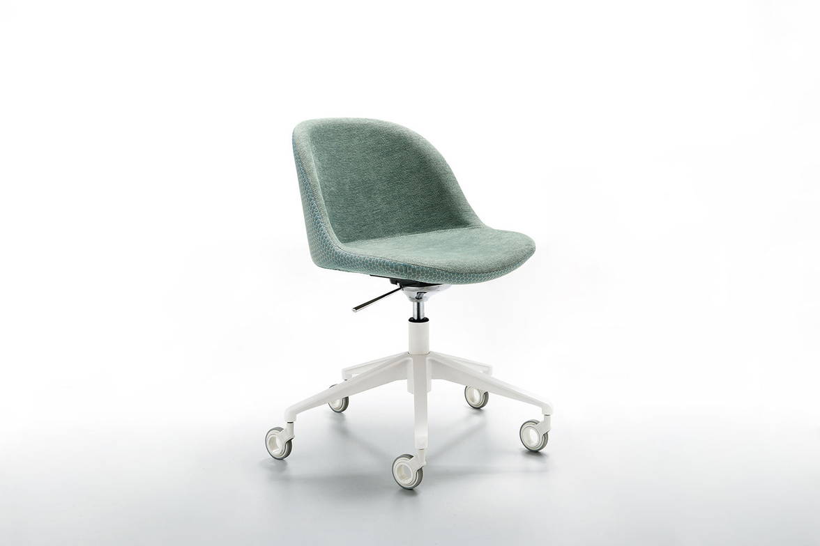 Sonny S office chair by Midj (DS: on castors)(Multicolor upholstery is available on request) Sonny S office chair by Midj (DS: on castors)(Multicolor upholstery is available on request)
