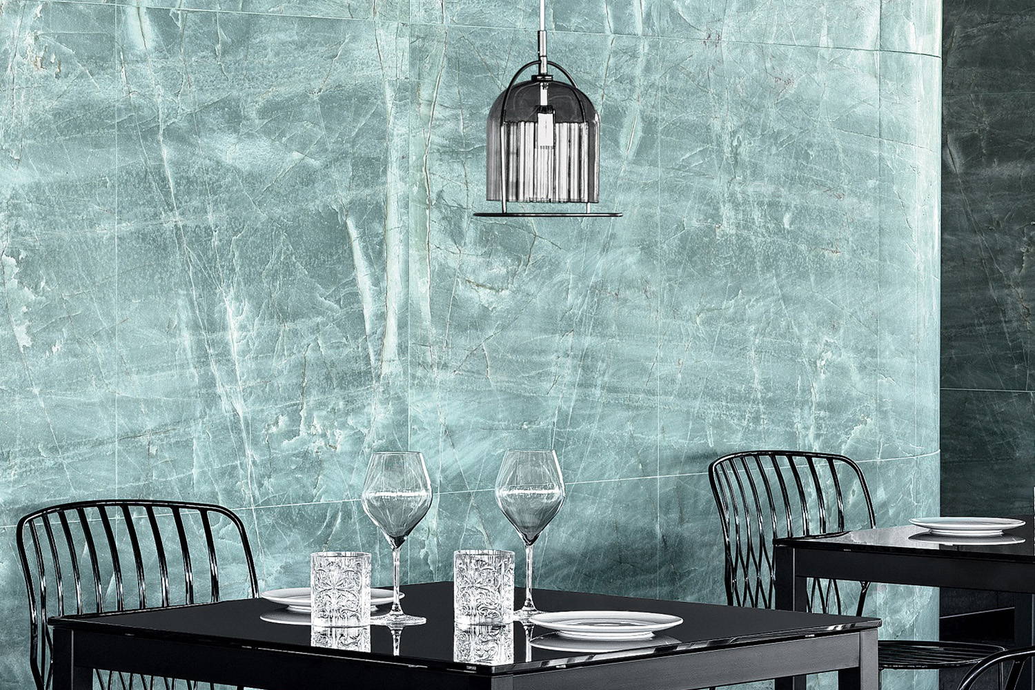 Soul pendant light with Diesis table and Freak chairs