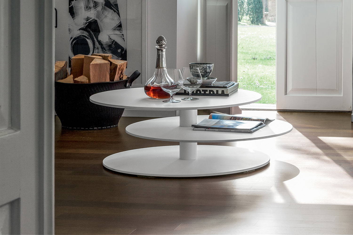 Space coffee table with all white finish