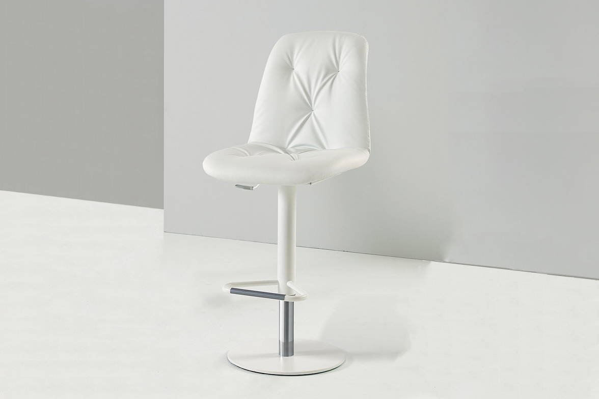 Spring adjustable bar stool by Ingenia Casa Spring adjustable bar stool by Ingenia Casa
