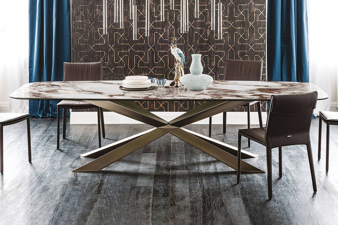 Spyder Keramik dining table with Isabel chairs by Cattelan Italia Spyder Keramik dining table with Isabel chairs by Cattelan Italia