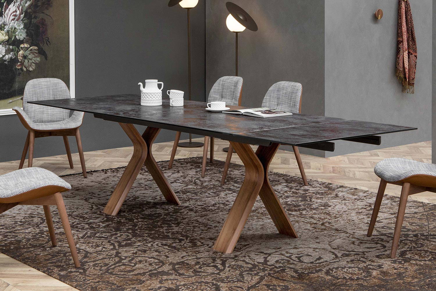 Still extension dining table by Tonin Casa